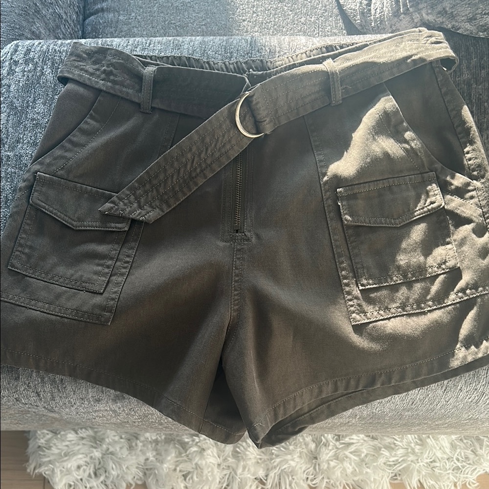 Women's Heartloom Small Belted Shorts in Olive Green